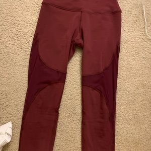 Alo - Coast High Waste Capris | Dark Cherry